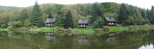 Les Chalets Jacques Poncelet aux bords de la Semois